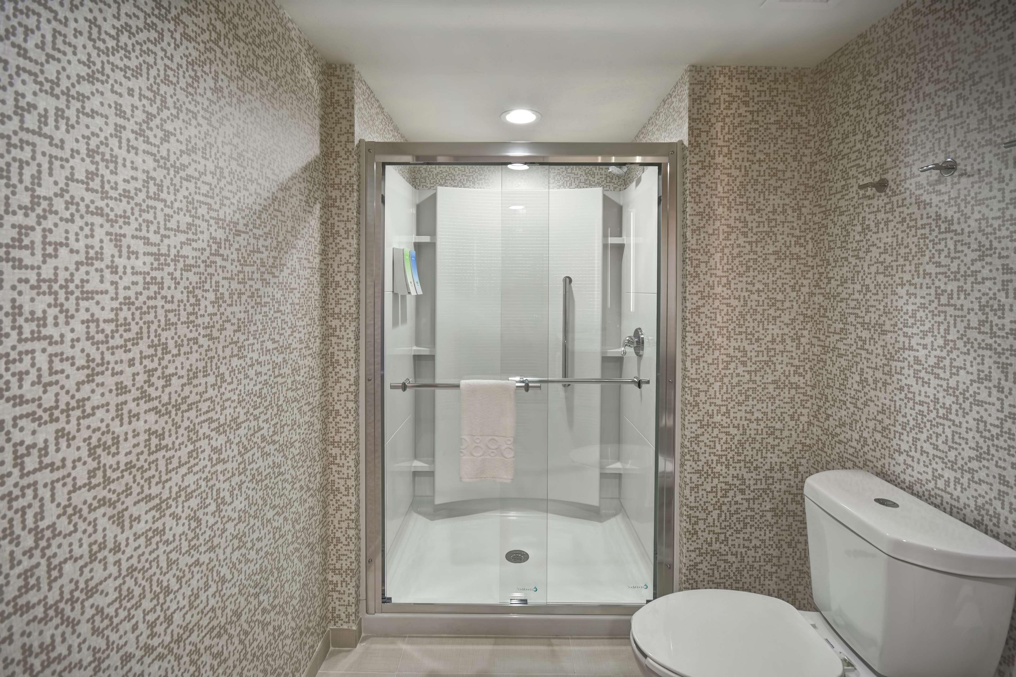 Home2 Suites By Hilton Frankfort Bagian luar foto