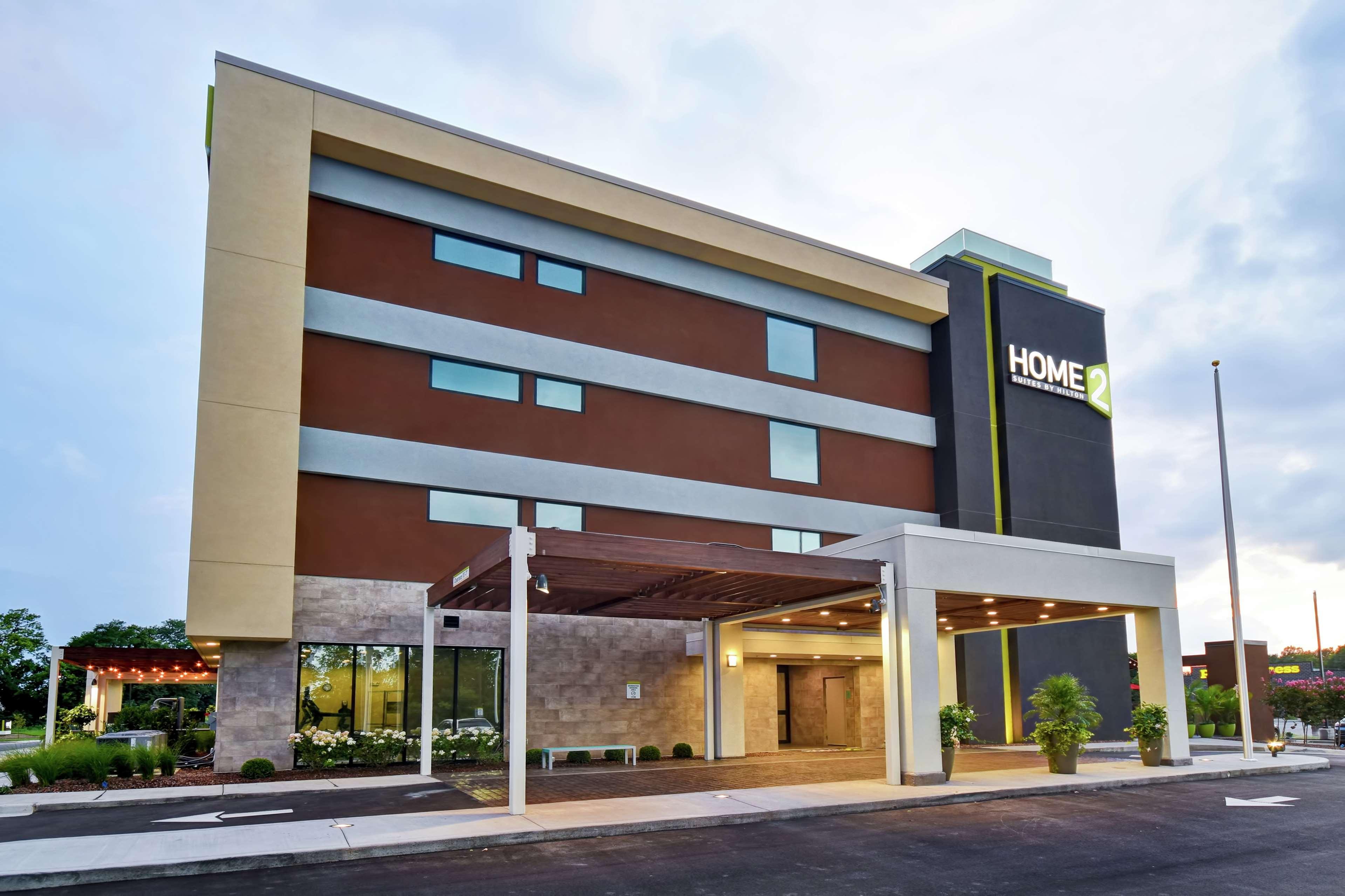 Home2 Suites By Hilton Frankfort Bagian luar foto