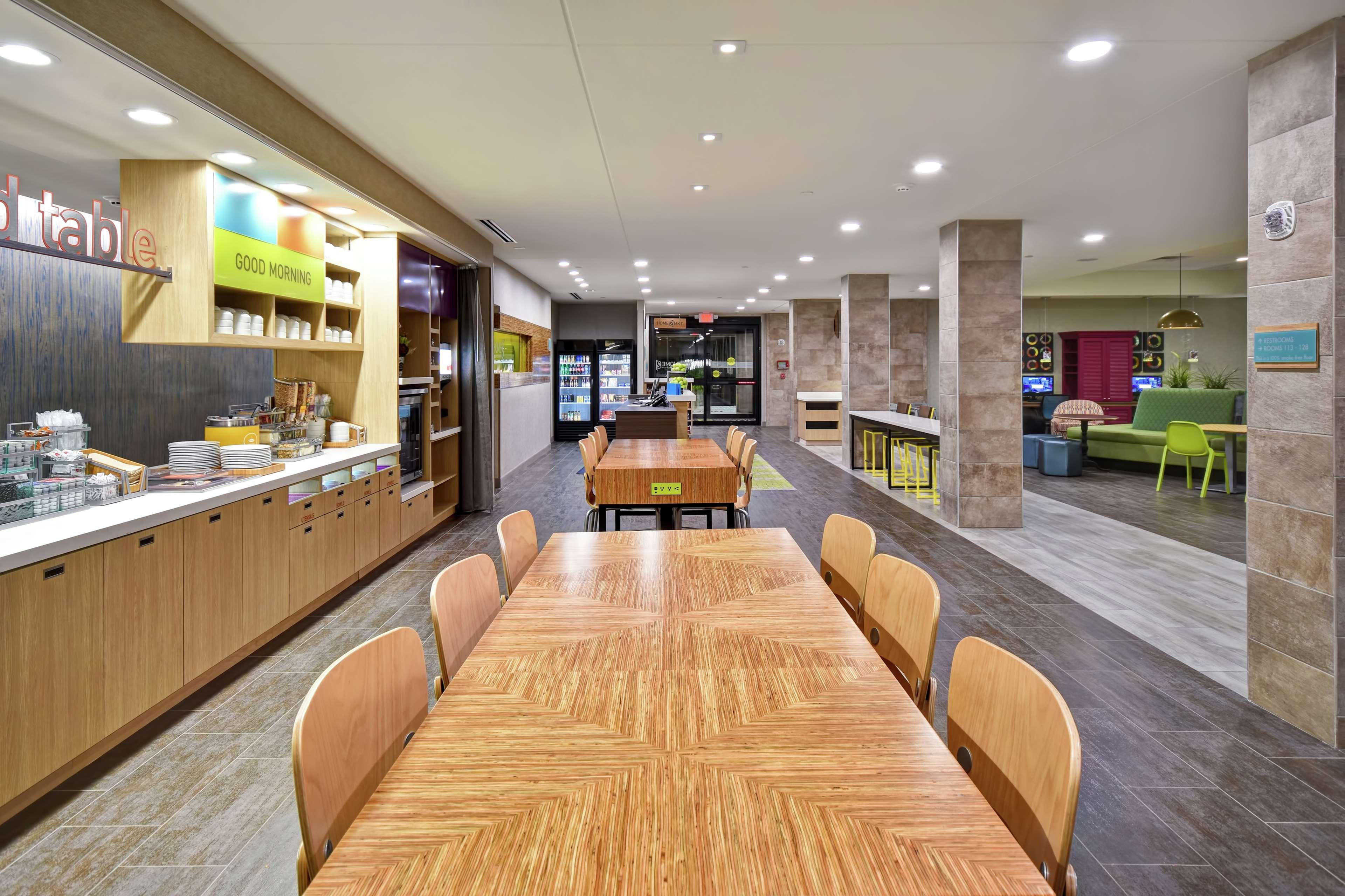 Home2 Suites By Hilton Frankfort Bagian luar foto