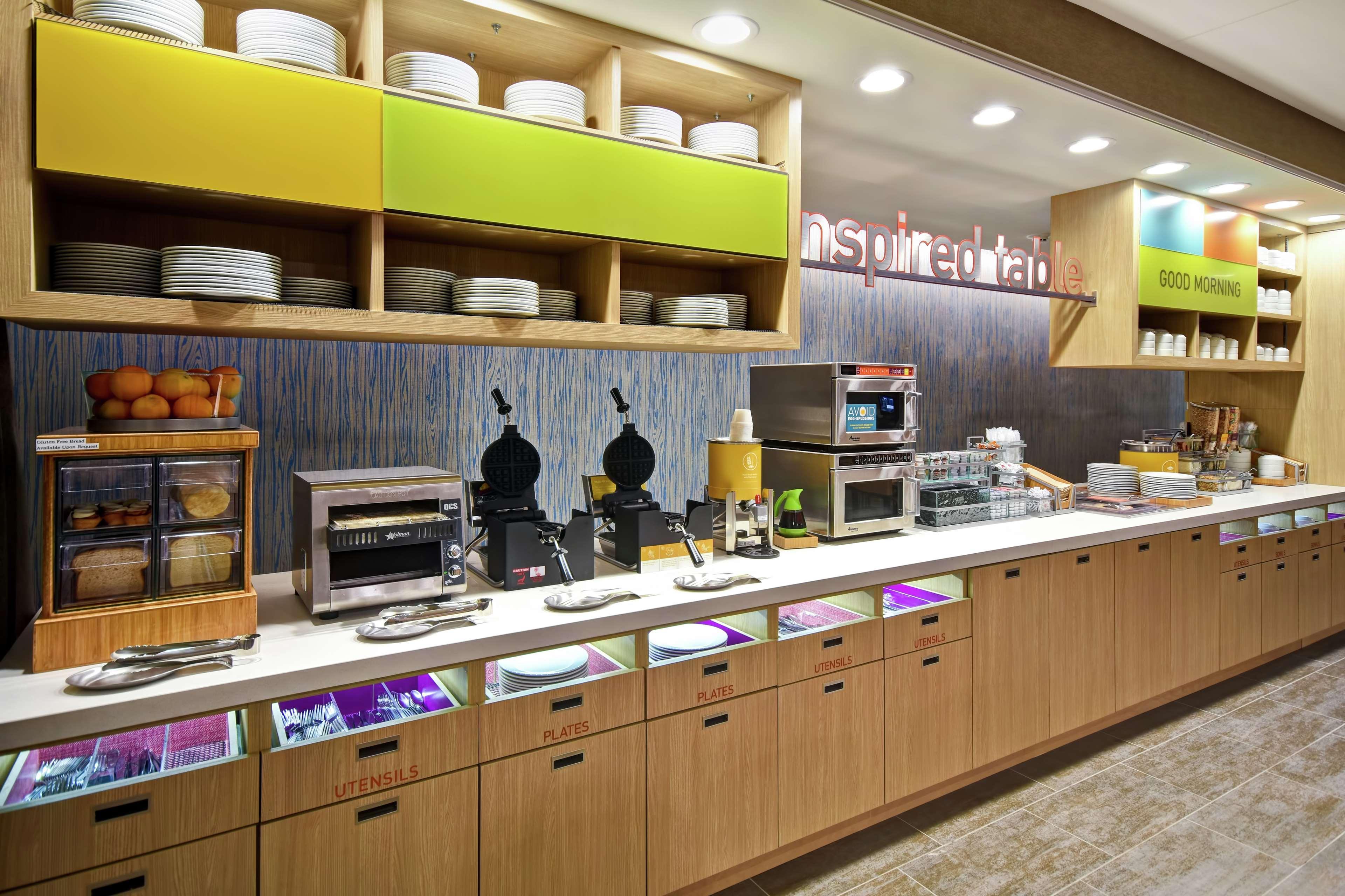 Home2 Suites By Hilton Frankfort Bagian luar foto
