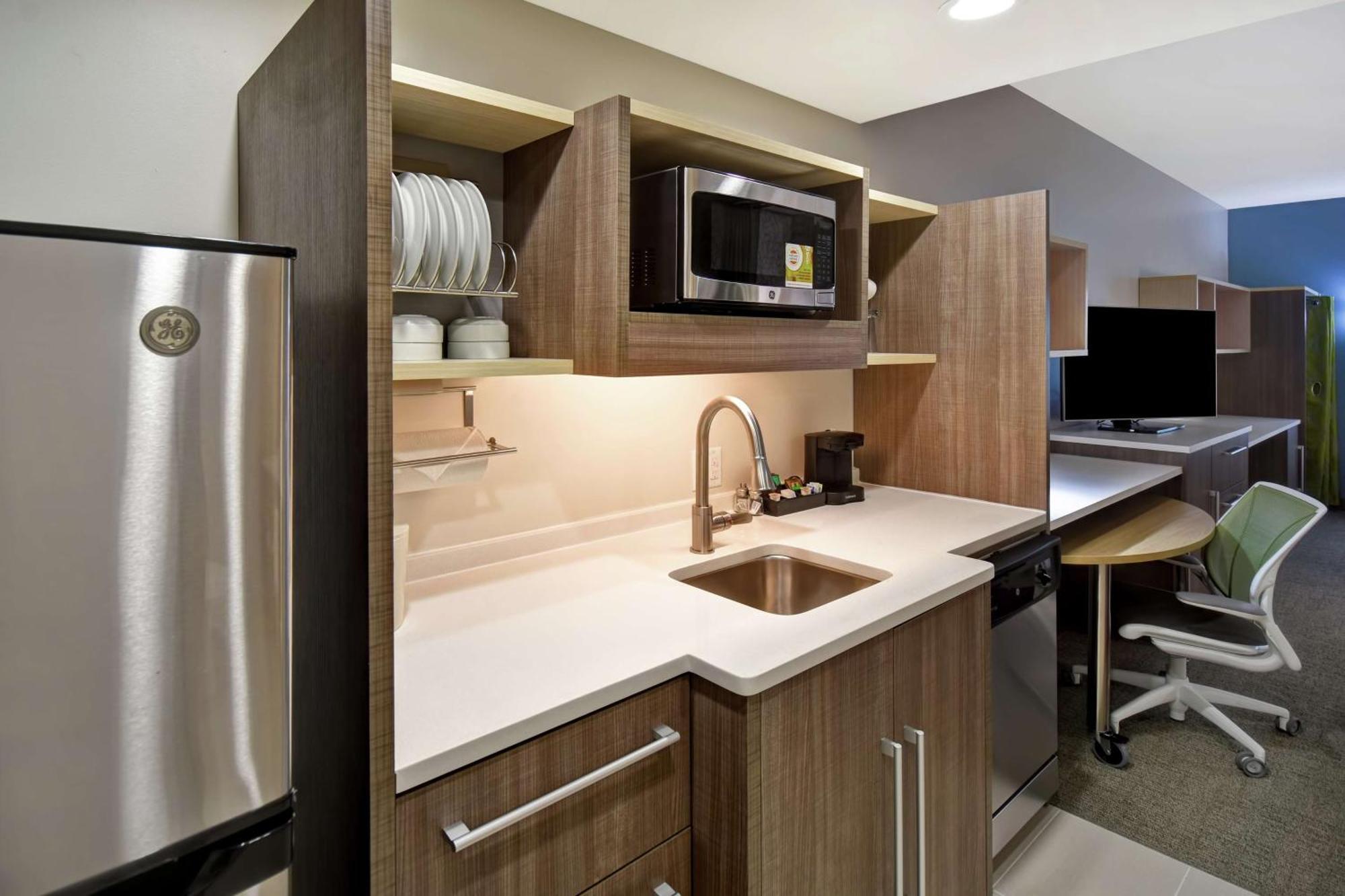Home2 Suites By Hilton Frankfort Bagian luar foto